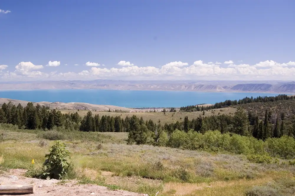 Bear Lake scenery (illustrative)